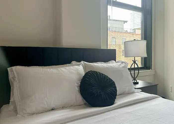West Loop - Views With In & Out Parking 6 * Chicago